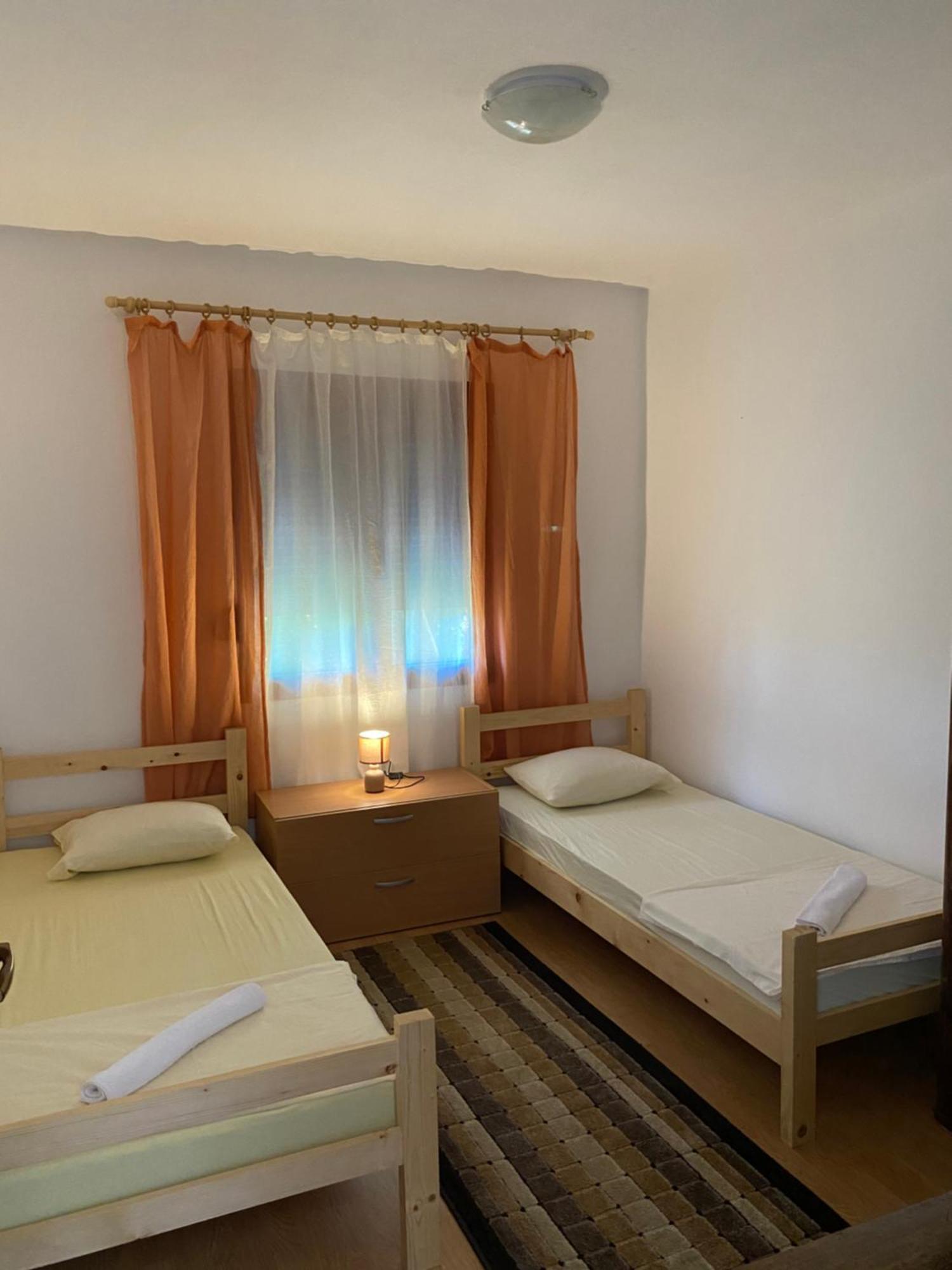וירפזאר Apartman Popovic מראה חיצוני תמונה